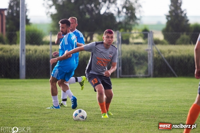 Zdjęcie w galerii na portalu naszraciborz.pl: Jacek Trzeciak & Przyjaciele rozbili Naprzód Borucin wiadomości z regionu