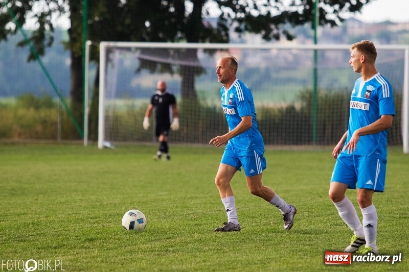 Zdjęcie w galerii na portalu naszraciborz.pl: Jacek Trzeciak & Przyjaciele rozbili Naprzód Borucin wiadomości z regionu