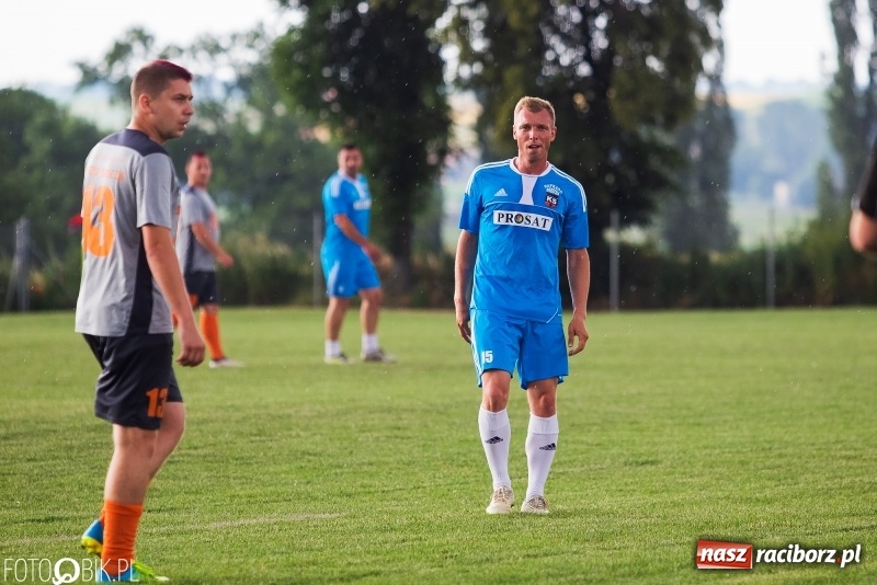Zdjęcie w galerii na portalu naszraciborz.pl: Jacek Trzeciak & Przyjaciele rozbili Naprzód Borucin wiadomości z regionu