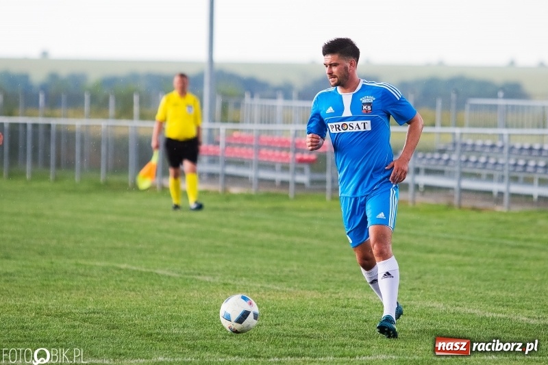 Zdjęcie w galerii na portalu naszraciborz.pl: Jacek Trzeciak & Przyjaciele rozbili Naprzód Borucin wiadomości z regionu