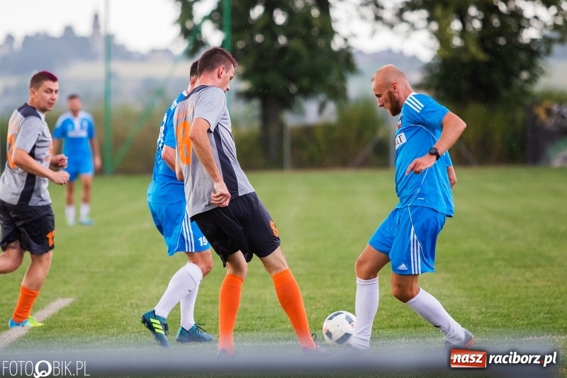 Zdjęcie w galerii na portalu naszraciborz.pl: Jacek Trzeciak & Przyjaciele rozbili Naprzód Borucin wiadomości z regionu