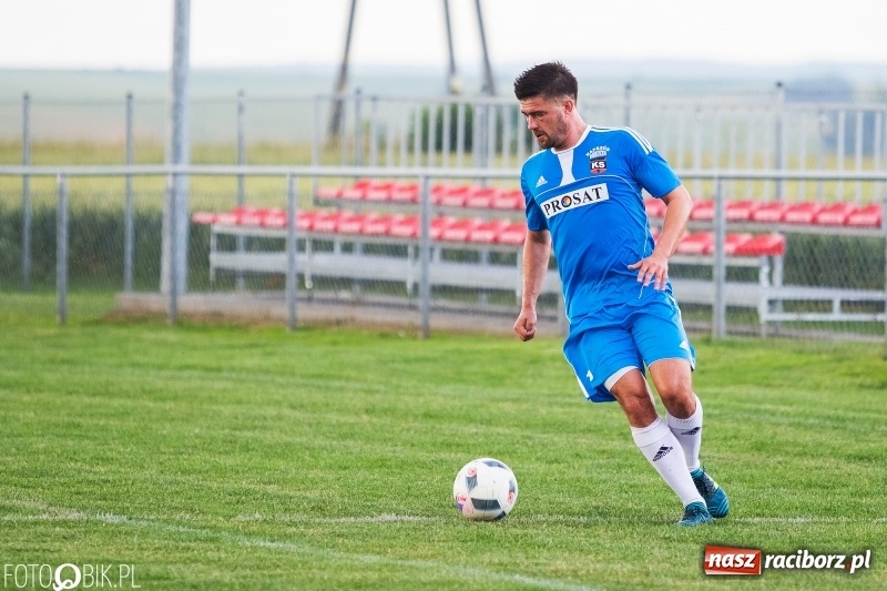 Zdjęcie w galerii na portalu naszraciborz.pl: Jacek Trzeciak & Przyjaciele rozbili Naprzód Borucin wiadomości z regionu