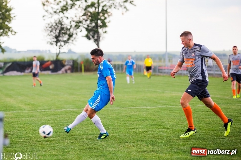 Zdjęcie w galerii na portalu naszraciborz.pl: Jacek Trzeciak & Przyjaciele rozbili Naprzód Borucin wiadomości z regionu