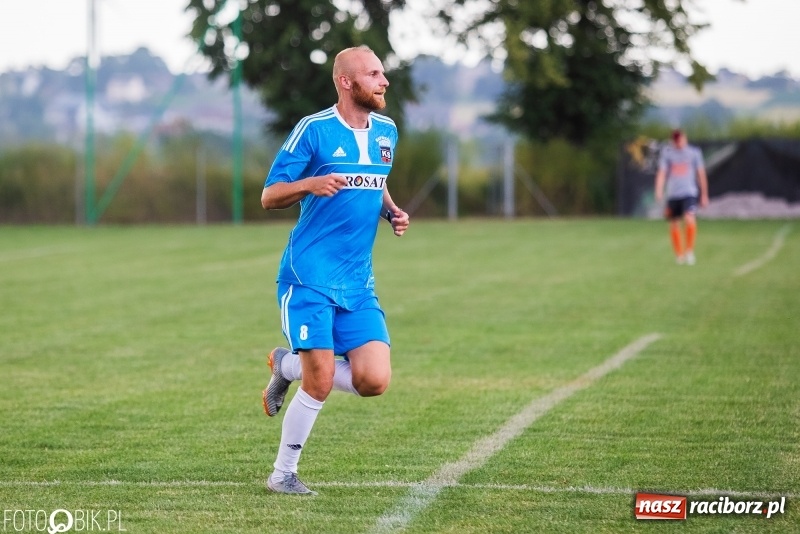 Zdjęcie w galerii na portalu naszraciborz.pl: Jacek Trzeciak & Przyjaciele rozbili Naprzód Borucin wiadomości z regionu
