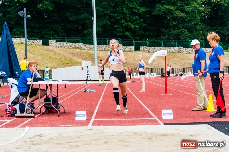 Zdjęcie w galerii na portalu naszraciborz.pl: Generalny sprawdzian przez Mistrzostwami Polski. Mityng lekkoatletyczny na raciborskim stadionie [FOTO] wiadomości z regionu