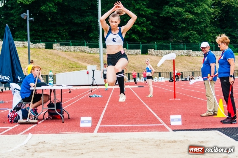 Zdjęcie w galerii na portalu naszraciborz.pl: Generalny sprawdzian przez Mistrzostwami Polski. Mityng lekkoatletyczny na raciborskim stadionie [FOTO] wiadomości z regionu