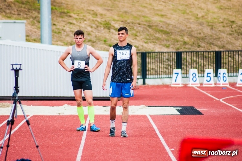 Zdjęcie w galerii na portalu naszraciborz.pl: Generalny sprawdzian przez Mistrzostwami Polski. Mityng lekkoatletyczny na raciborskim stadionie [FOTO] wiadomości z regionu