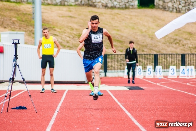 Zdjęcie w galerii na portalu naszraciborz.pl: Generalny sprawdzian przez Mistrzostwami Polski. Mityng lekkoatletyczny na raciborskim stadionie [FOTO] wiadomości z regionu