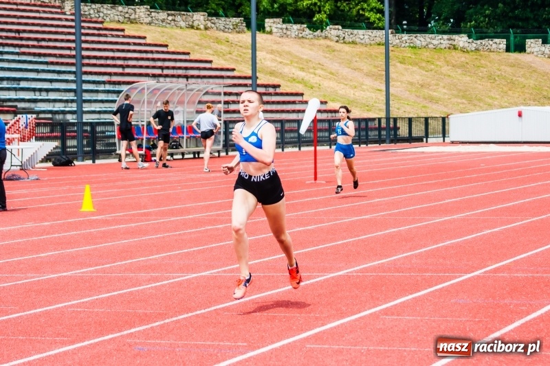 Zdjęcie w galerii na portalu naszraciborz.pl: Generalny sprawdzian przez Mistrzostwami Polski. Mityng lekkoatletyczny na raciborskim stadionie [FOTO] wiadomości z regionu