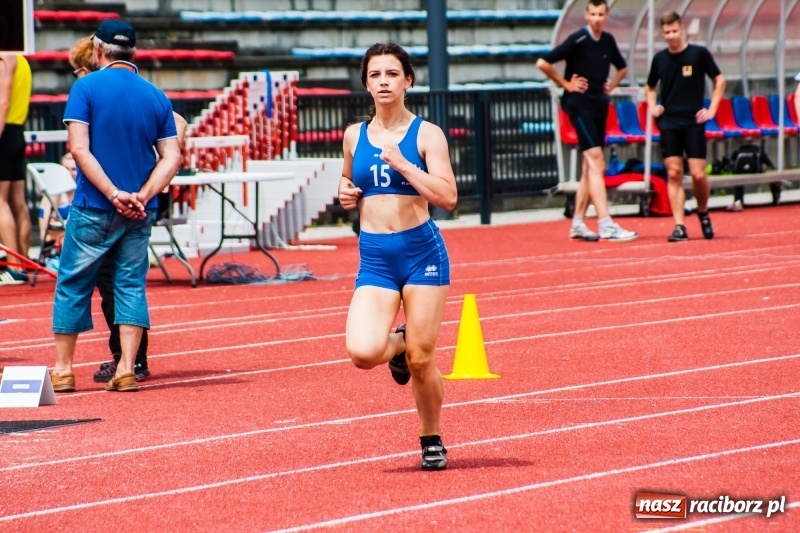 Zdjęcie w galerii na portalu naszraciborz.pl: Generalny sprawdzian przez Mistrzostwami Polski. Mityng lekkoatletyczny na raciborskim stadionie [FOTO] wiadomości z regionu