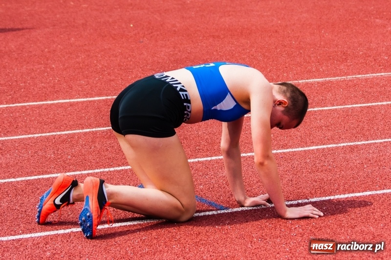 Zdjęcie w galerii na portalu naszraciborz.pl: Generalny sprawdzian przez Mistrzostwami Polski. Mityng lekkoatletyczny na raciborskim stadionie [FOTO] wiadomości z regionu