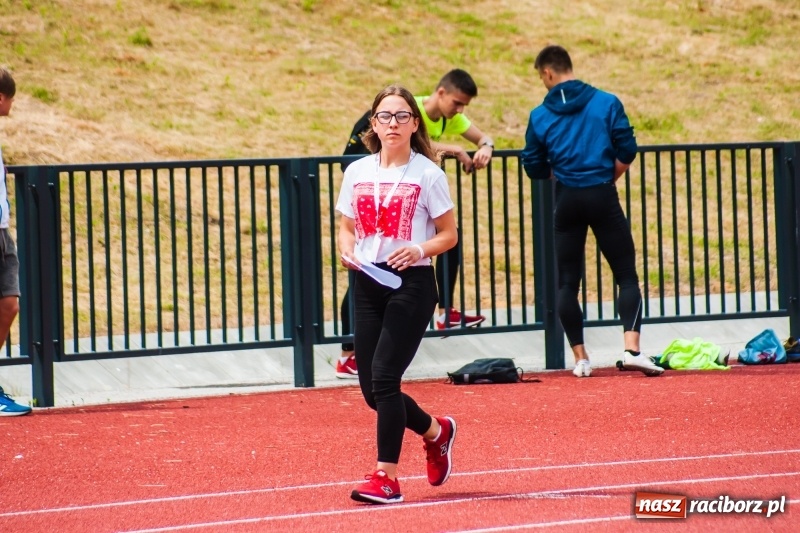 Zdjęcie w galerii na portalu naszraciborz.pl: Generalny sprawdzian przez Mistrzostwami Polski. Mityng lekkoatletyczny na raciborskim stadionie [FOTO] wiadomości z regionu