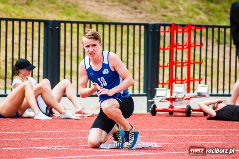 Zdjęcie w galerii na portalu naszraciborz.pl: Generalny sprawdzian przez Mistrzostwami Polski. Mityng lekkoatletyczny na raciborskim stadionie [FOTO] wiadomości z regionu