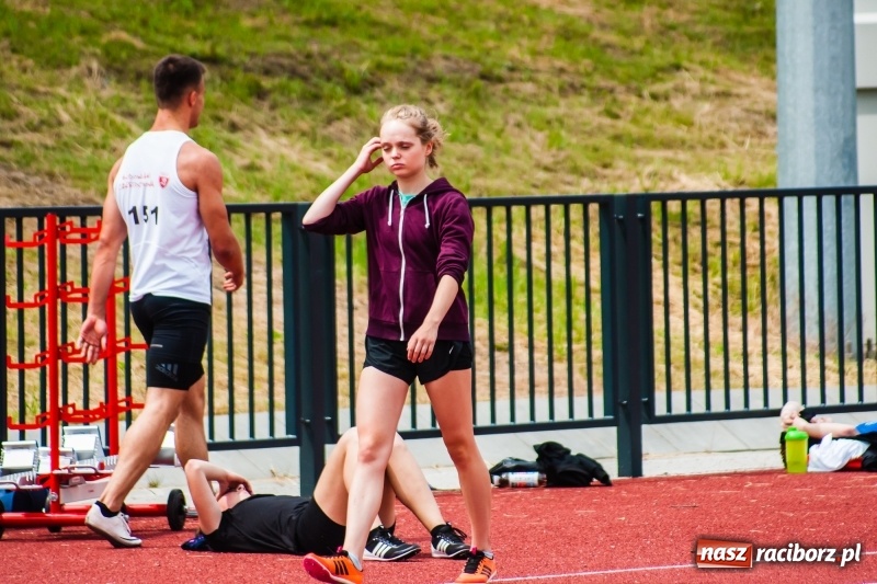 Zdjęcie w galerii na portalu naszraciborz.pl: Generalny sprawdzian przez Mistrzostwami Polski. Mityng lekkoatletyczny na raciborskim stadionie [FOTO] wiadomości z regionu