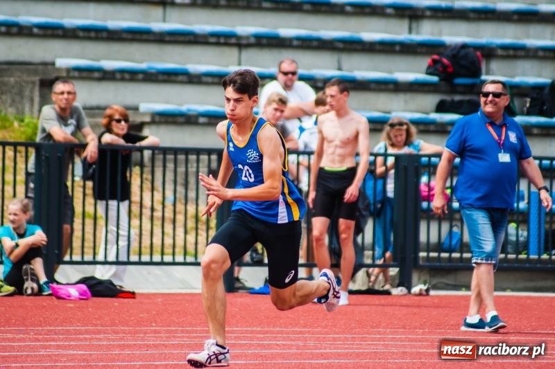 Zdjęcie w galerii na portalu naszraciborz.pl: Generalny sprawdzian przez Mistrzostwami Polski. Mityng lekkoatletyczny na raciborskim stadionie [FOTO] wiadomości z regionu