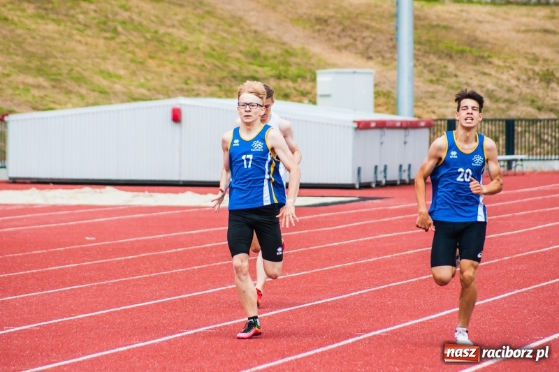 Zdjęcie w galerii na portalu naszraciborz.pl: Generalny sprawdzian przez Mistrzostwami Polski. Mityng lekkoatletyczny na raciborskim stadionie [FOTO] wiadomości z regionu