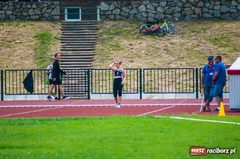 Zdjęcie w galerii na portalu naszraciborz.pl: Generalny sprawdzian przez Mistrzostwami Polski. Mityng lekkoatletyczny na raciborskim stadionie [FOTO] wiadomości z regionu