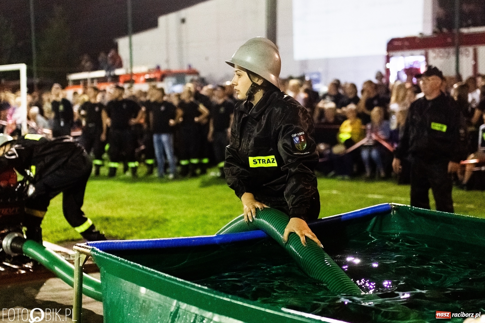 Zdjęcie w galerii na portalu naszraciborz.pl: Nocne strażackie show w Bolesławiu. Ostra rywalizacja i świetna zabawa [FOTO i WIDEO] wiadomości z regionu