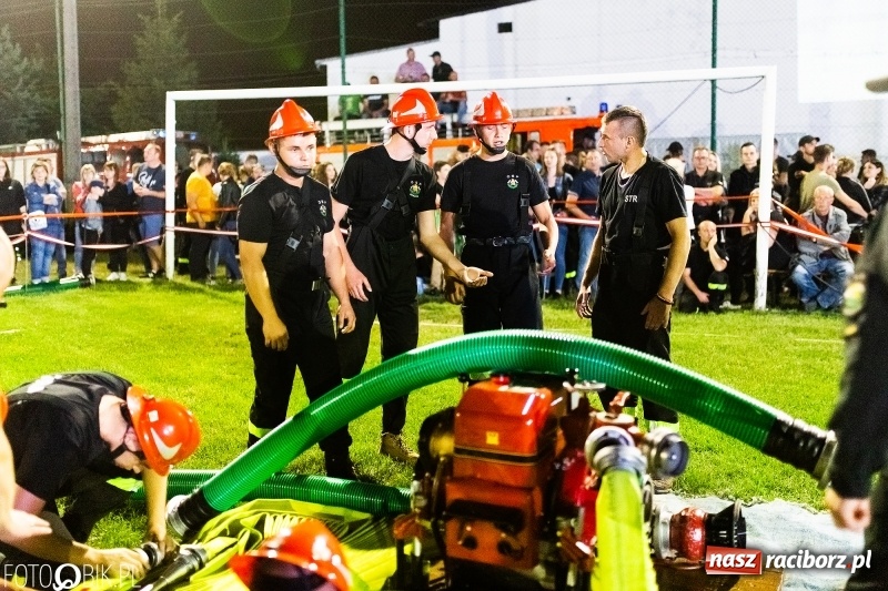 Zdjęcie w galerii na portalu naszraciborz.pl: Nocne strażackie show w Bolesławiu. Ostra rywalizacja i świetna zabawa [FOTO i WIDEO] wiadomości z regionu