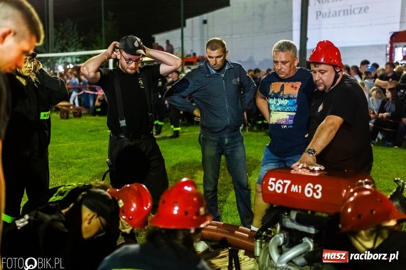 Zdjęcie w galerii na portalu naszraciborz.pl: Nocne strażackie show w Bolesławiu. Ostra rywalizacja i świetna zabawa [FOTO i WIDEO] wiadomości z regionu