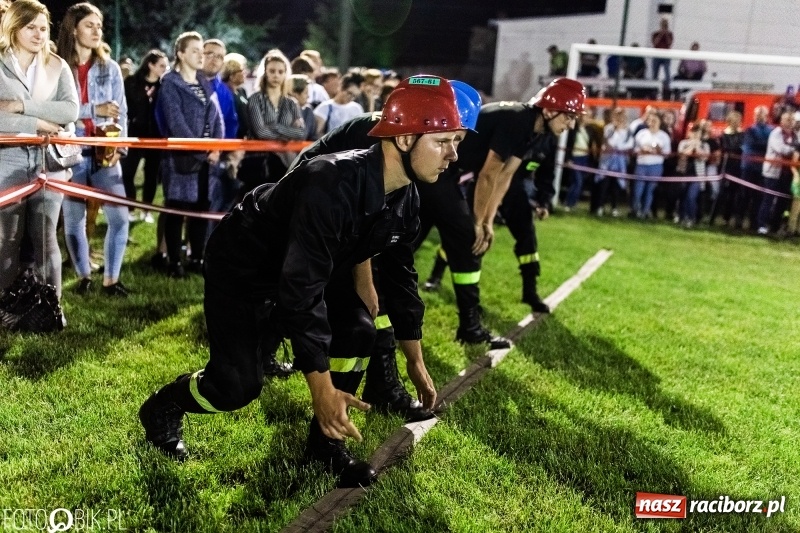 Zdjęcie w galerii na portalu naszraciborz.pl: Nocne strażackie show w Bolesławiu. Ostra rywalizacja i świetna zabawa [FOTO i WIDEO] wiadomości z regionu