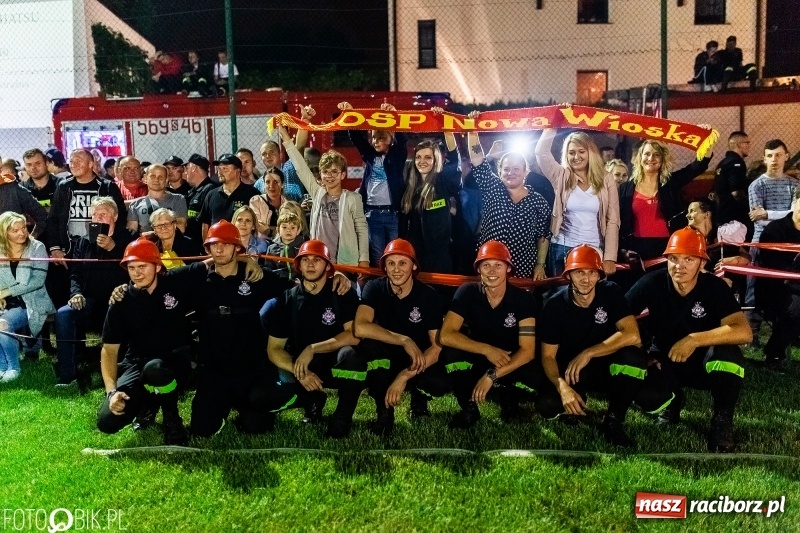 Zdjęcie w galerii na portalu naszraciborz.pl: Nocne strażackie show w Bolesławiu. Ostra rywalizacja i świetna zabawa [FOTO i WIDEO] wiadomości z regionu