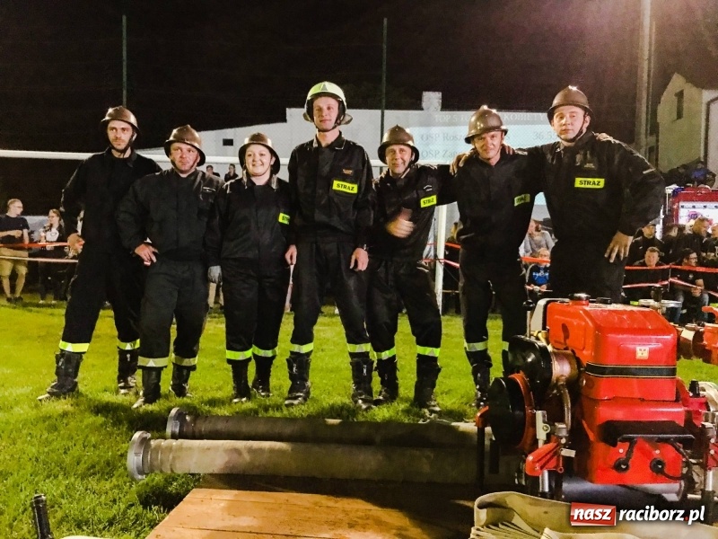 Zdjęcie w galerii na portalu naszraciborz.pl: Nocne strażackie show w Bolesławiu. Ostra rywalizacja i świetna zabawa [FOTO i WIDEO] wiadomości z regionu
