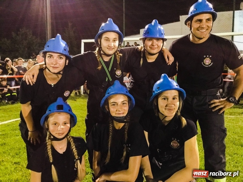 Zdjęcie w galerii na portalu naszraciborz.pl: Nocne strażackie show w Bolesławiu. Ostra rywalizacja i świetna zabawa [FOTO i WIDEO] wiadomości z regionu