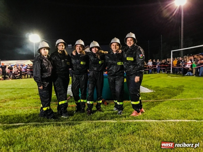 Zdjęcie w galerii na portalu naszraciborz.pl: Nocne strażackie show w Bolesławiu. Ostra rywalizacja i świetna zabawa [FOTO i WIDEO] wiadomości z regionu
