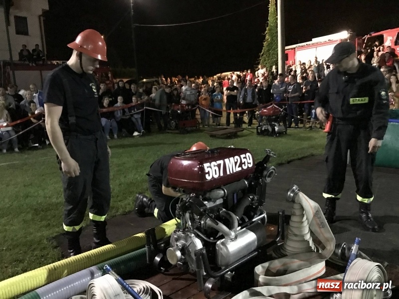 Zdjęcie w galerii na portalu naszraciborz.pl: Nocne strażackie show w Bolesławiu. Ostra rywalizacja i świetna zabawa [FOTO i WIDEO] wiadomości z regionu