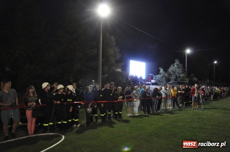 Zdjęcie w galerii na portalu naszraciborz.pl: Nocne strażackie show w Bolesławiu. Ostra rywalizacja i świetna zabawa [FOTO i WIDEO] wiadomości z regionu