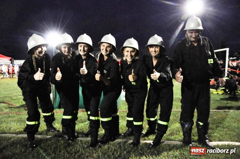 Zdjęcie w galerii na portalu naszraciborz.pl: Nocne strażackie show w Bolesławiu. Ostra rywalizacja i świetna zabawa [FOTO i WIDEO] wiadomości z regionu