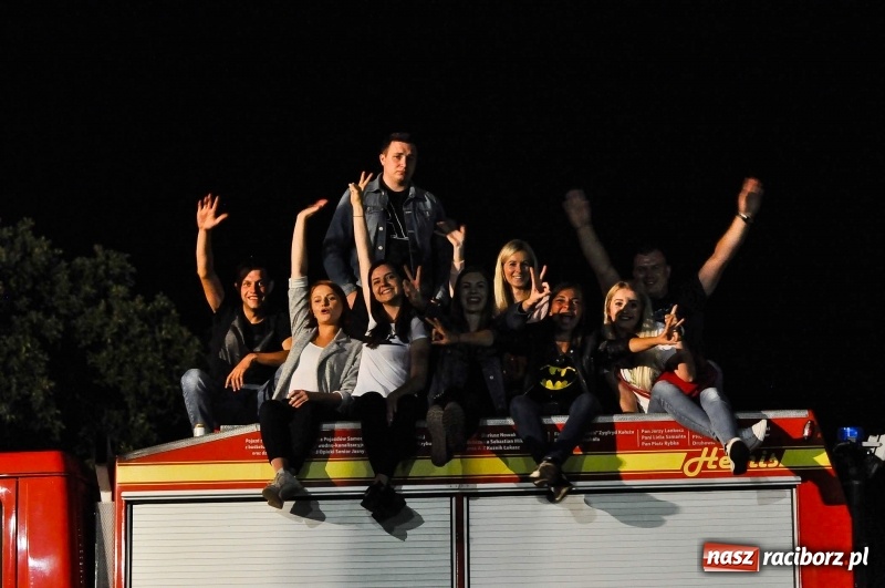 Zdjęcie w galerii na portalu naszraciborz.pl: Nocne strażackie show w Bolesławiu. Ostra rywalizacja i świetna zabawa [FOTO i WIDEO] wiadomości z regionu