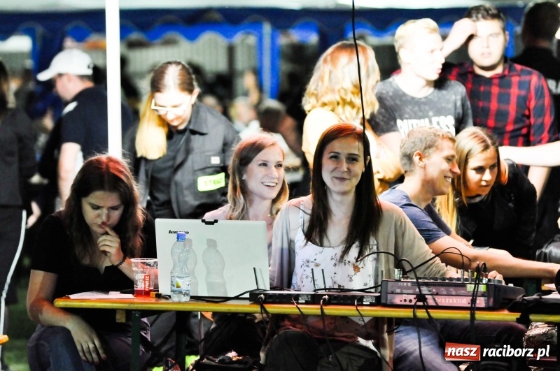 Zdjęcie w galerii na portalu naszraciborz.pl: Nocne strażackie show w Bolesławiu. Ostra rywalizacja i świetna zabawa [FOTO i WIDEO] wiadomości z regionu