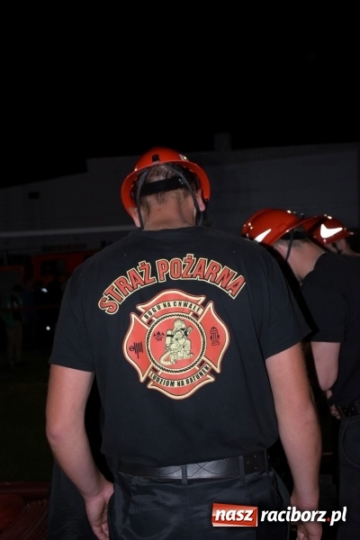 Zdjęcie w galerii na portalu naszraciborz.pl: Nocne strażackie show w Bolesławiu. Ostra rywalizacja i świetna zabawa [FOTO i WIDEO] wiadomości z regionu