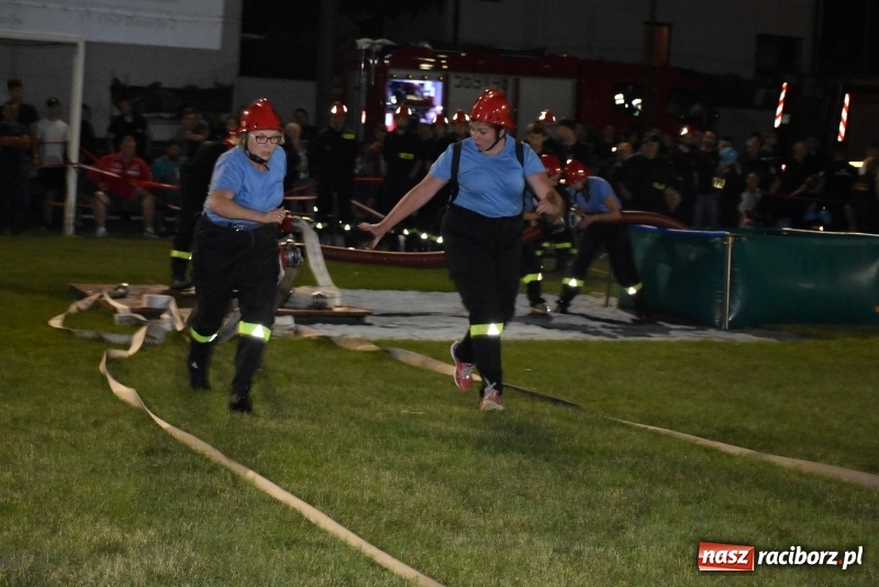Zdjęcie w galerii na portalu naszraciborz.pl: Nocne strażackie show w Bolesławiu. Ostra rywalizacja i świetna zabawa [FOTO i WIDEO] wiadomości z regionu