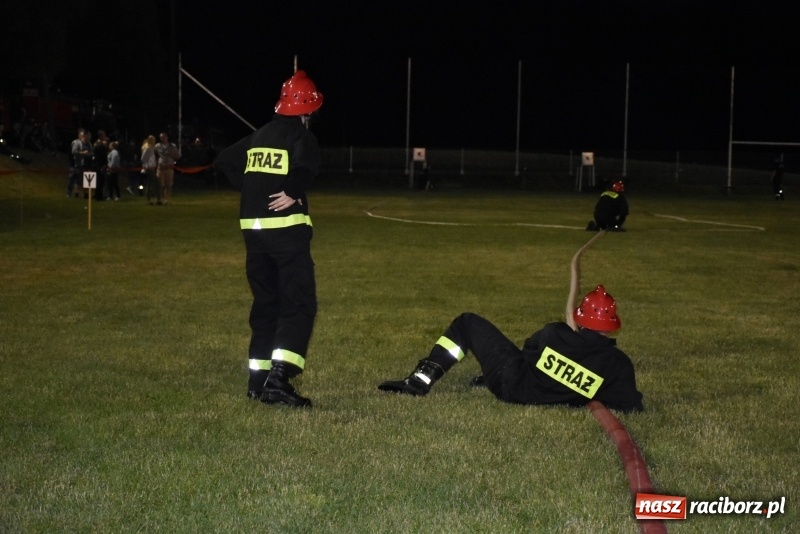 Zdjęcie w galerii na portalu naszraciborz.pl: Nocne strażackie show w Bolesławiu. Ostra rywalizacja i świetna zabawa [FOTO i WIDEO] wiadomości z regionu