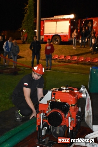 Zdjęcie w galerii na portalu naszraciborz.pl: Nocne strażackie show w Bolesławiu. Ostra rywalizacja i świetna zabawa [FOTO i WIDEO] wiadomości z regionu