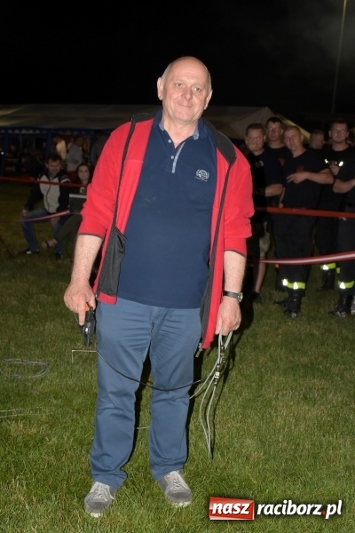 Zdjęcie w galerii na portalu naszraciborz.pl: Nocne strażackie show w Bolesławiu. Ostra rywalizacja i świetna zabawa [FOTO i WIDEO] wiadomości z regionu