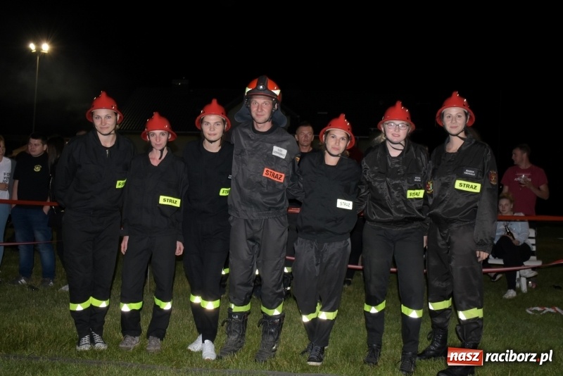 Zdjęcie w galerii na portalu naszraciborz.pl: Nocne strażackie show w Bolesławiu. Ostra rywalizacja i świetna zabawa [FOTO i WIDEO] wiadomości z regionu