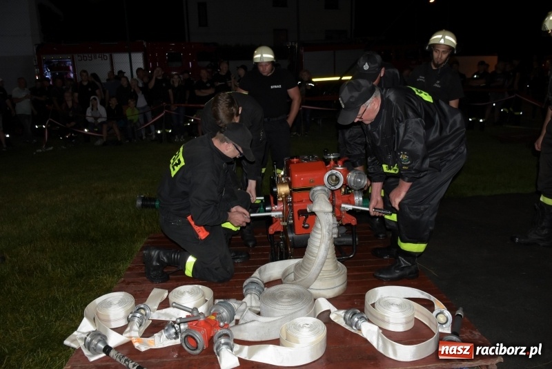 Zdjęcie w galerii na portalu naszraciborz.pl: Nocne strażackie show w Bolesławiu. Ostra rywalizacja i świetna zabawa [FOTO i WIDEO] wiadomości z regionu