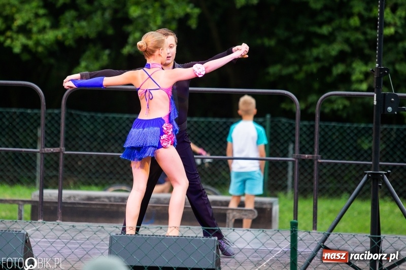 Zdjęcie w galerii na portalu naszraciborz.pl: Wianki i piosenki o miłości, czyli Noc Świętojańska w Kornicach wiadomości z regionu