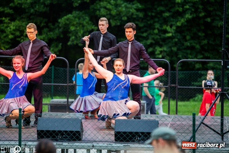 Zdjęcie w galerii na portalu naszraciborz.pl: Wianki i piosenki o miłości, czyli Noc Świętojańska w Kornicach wiadomości z regionu