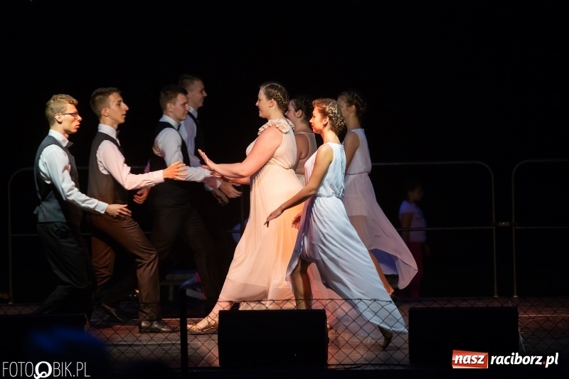 Zdjęcie w galerii na portalu naszraciborz.pl: Wianki i piosenki o miłości, czyli Noc Świętojańska w Kornicach wiadomości z regionu