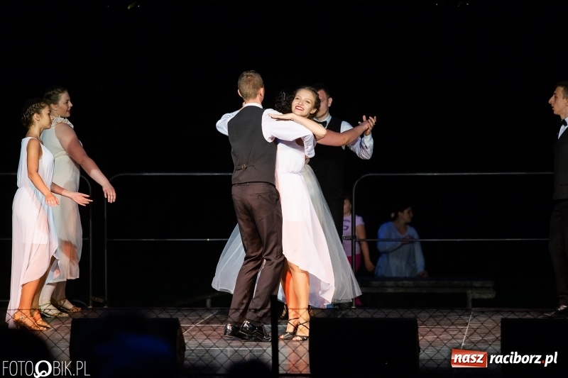 Zdjęcie w galerii na portalu naszraciborz.pl: Wianki i piosenki o miłości, czyli Noc Świętojańska w Kornicach wiadomości z regionu