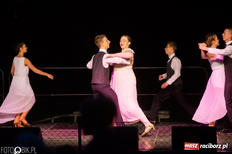 Zdjęcie w galerii na portalu naszraciborz.pl: Wianki i piosenki o miłości, czyli Noc Świętojańska w Kornicach wiadomości z regionu