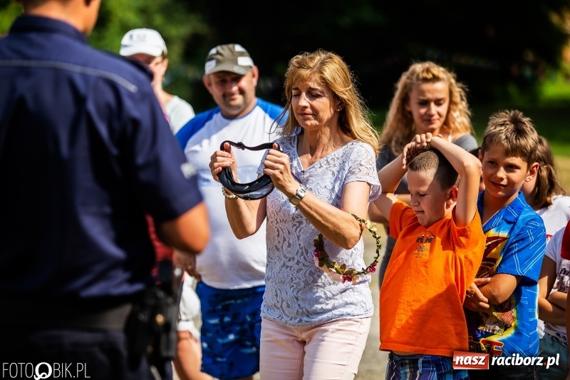 Zdjęcie w galerii na portalu naszraciborz.pl: Powitanie Lata przy ruinach w Łubowicach wiadomości z regionu