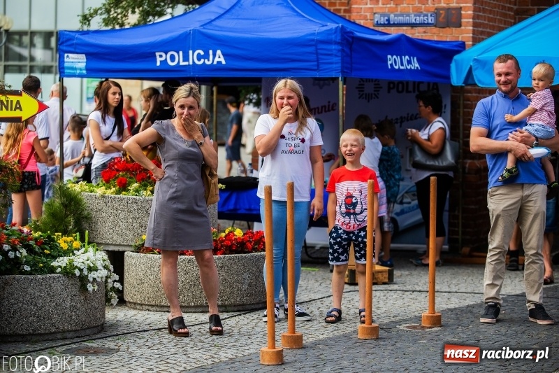 Zdjęcie w galerii na portalu naszraciborz.pl: Występy artystyczne na raciborskim Rynku [FOTO i WIDEO] wiadomości z regionu