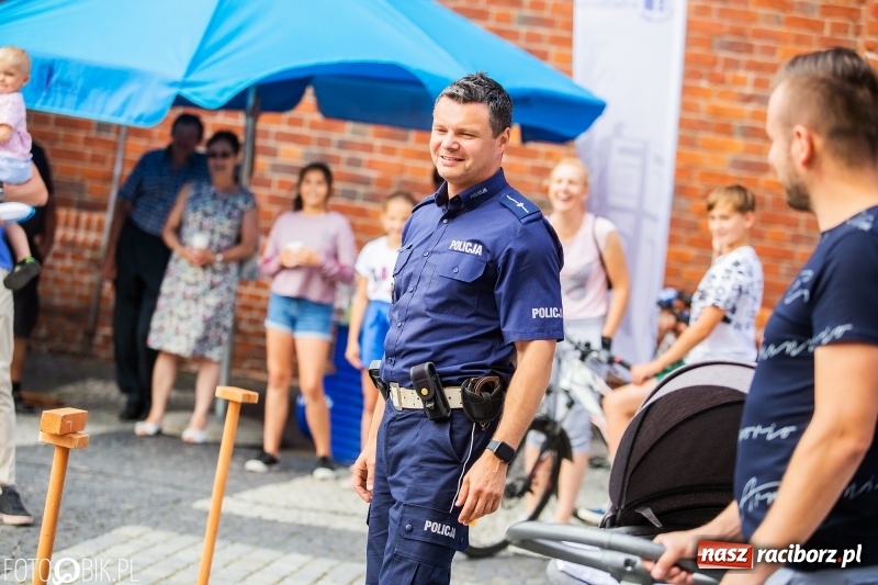 Zdjęcie w galerii na portalu naszraciborz.pl: Występy artystyczne na raciborskim Rynku [FOTO i WIDEO] wiadomości z regionu
