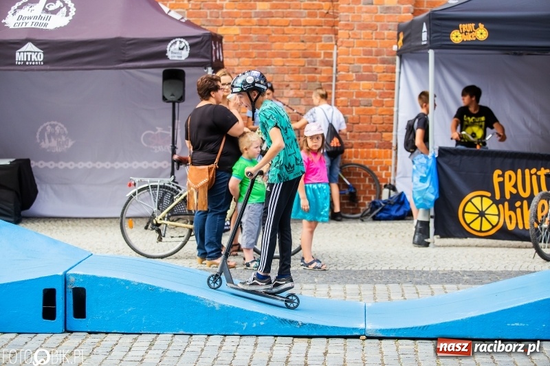 Zdjęcie w galerii na portalu naszraciborz.pl: Występy artystyczne na raciborskim Rynku [FOTO i WIDEO] wiadomości z regionu